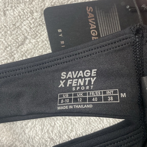 Savage X Fenty Sport Low Impact Sports Bra - Picture 4 of 4